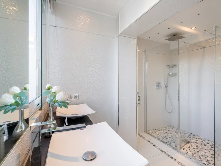 Apartment for Sale in Cannes, Cannes Area 10