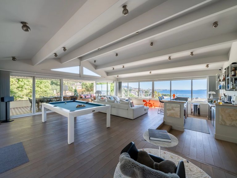 Villa for Sale in Cannes, Cannes Area 19