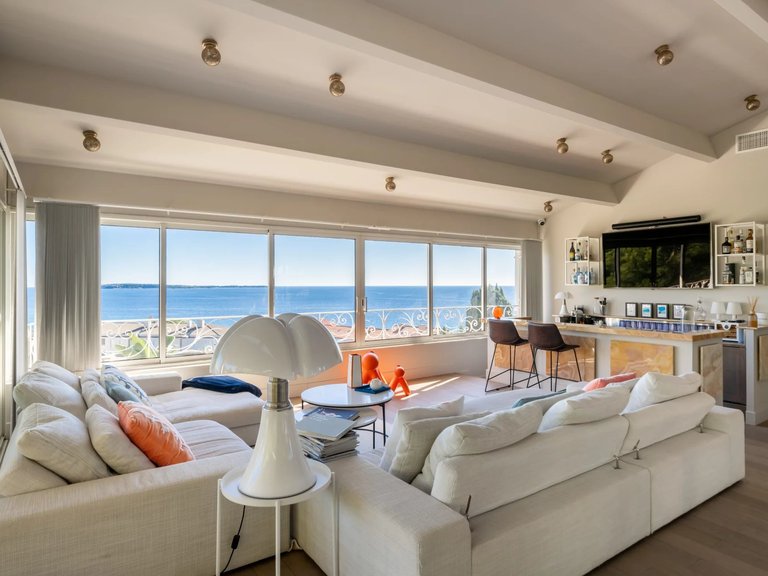 Villa for Sale in Cannes, Cannes Area 5
