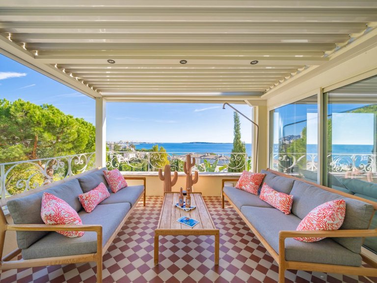 Villa for Sale in Cannes, Cannes Area 6