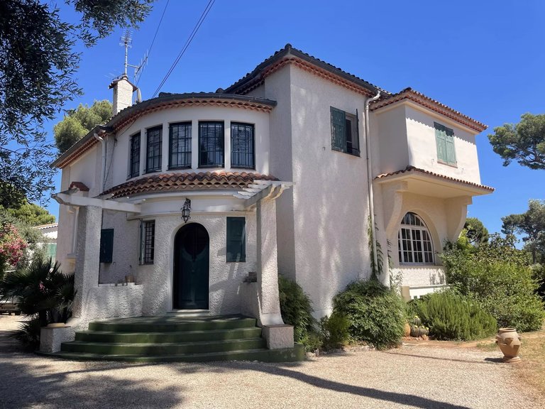 Villa for Sale in Cap D Antibes, Antibes Area 3
