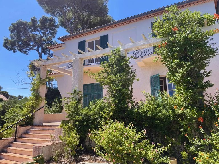 Villa for Sale in Cap D Antibes, Antibes Area 7