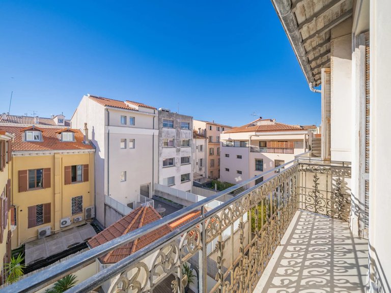 Apartment for Sale in Cannes, Cannes Area 2
