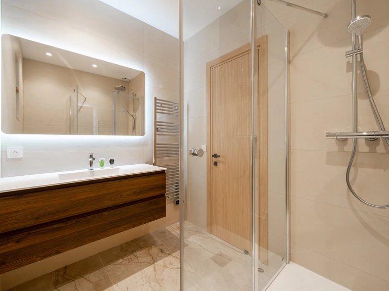 Apartment for Sale in Cannes, Cannes Area 12