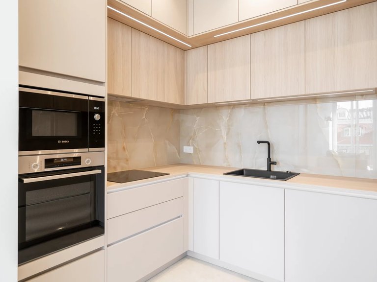Apartment for Sale in Cannes, Cannes Area 8