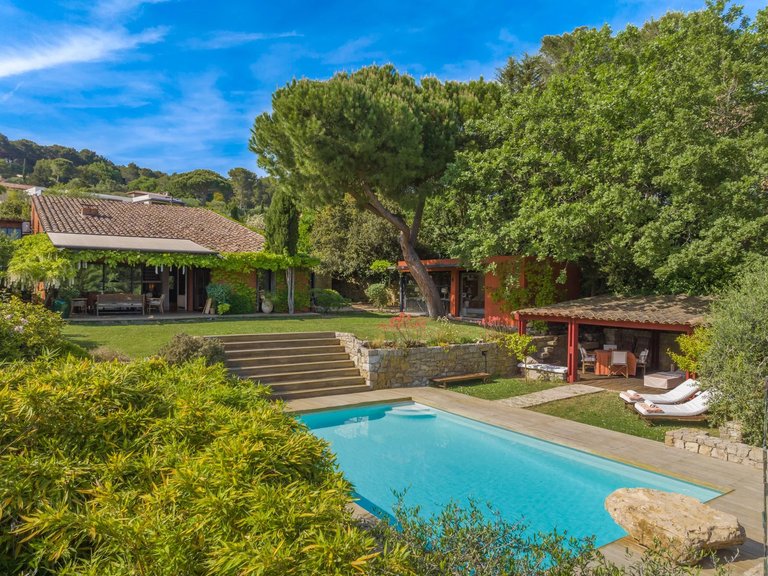 Villa for Sale in Le Cannet, Cannes Area 11