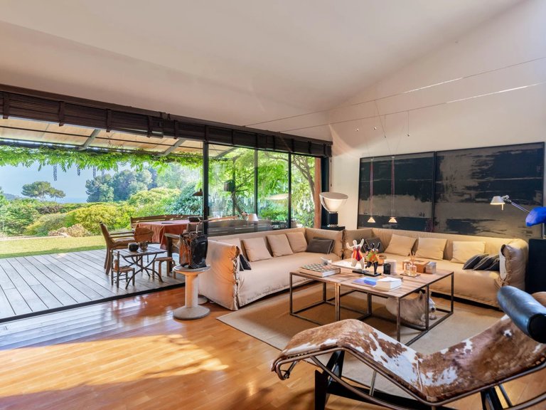 Villa for Sale in Le Cannet, Cannes Area 3