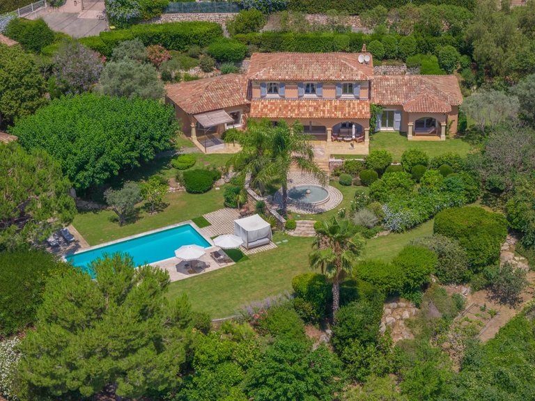 Villa for Sale in Antibes, Antibes Area 1