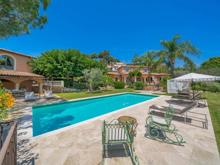 Villa for Sale in Antibes, Antibes Area 11