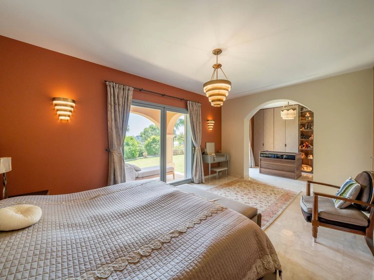 Villa for Sale in Antibes, Antibes Area 12