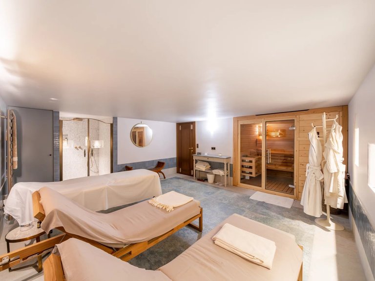 Villa for Sale in Antibes, Antibes Area 14