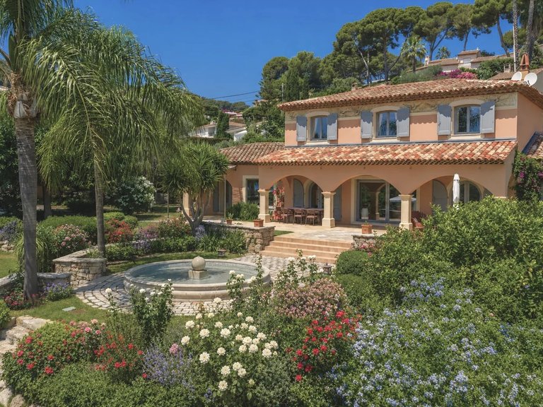 Villa for Sale in Antibes, Antibes Area 3