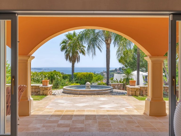 Villa for Sale in Antibes, Antibes Area 5