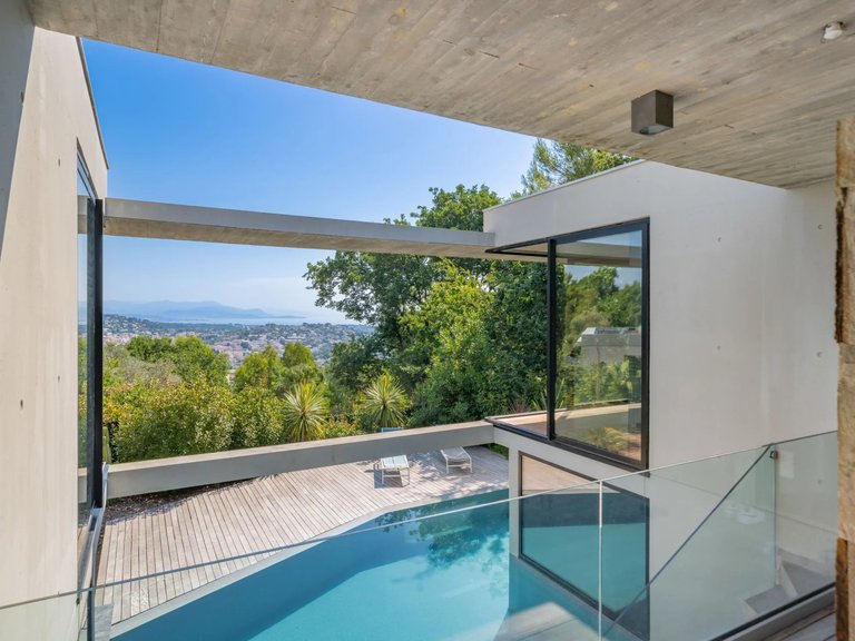 Villa for Sale in Cannes, Cannes Area 11