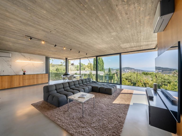 Villa for Sale in Cannes, Cannes Area 17