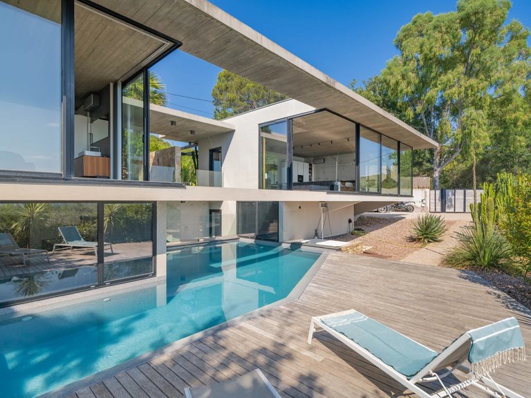 Villa for Sale in Cannes, Cannes Area 3