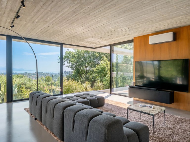 Villa for Sale in Cannes, Cannes Area 6