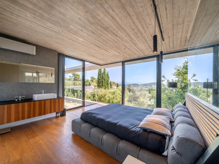 Villa for Sale in Cannes, Cannes Area 9