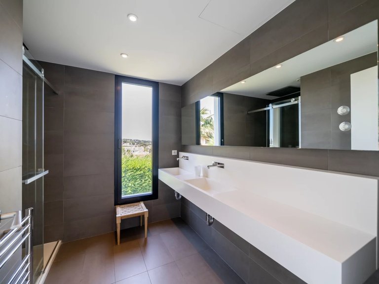 Villa for Sale in Le Golfe Juan, Antibes Area 16