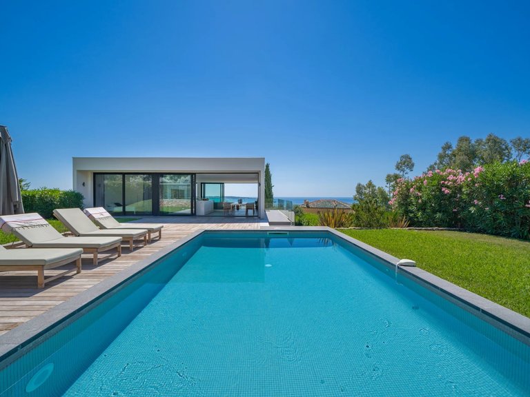 Villa for Sale in Le Golfe Juan, Antibes Area 4