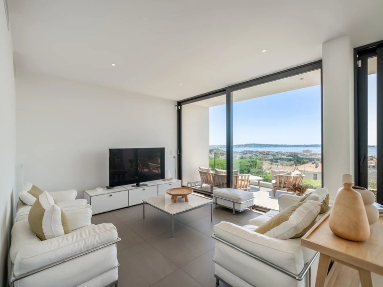 Villa for Sale in Le Golfe Juan, Antibes Area 6