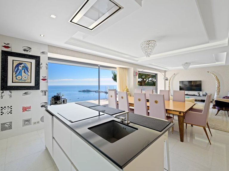 Villa for Sale in Villefranche Sur Mer, Villefranche, Cap Ferrat Area 15