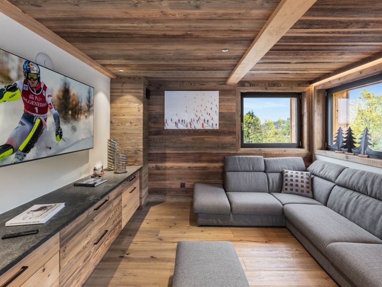 Villa for Sale in Combloux, Megeve 1