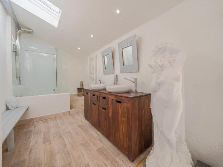 Villa for Sale in Grasse, Mougins, Valbonne, Grasse Area 2