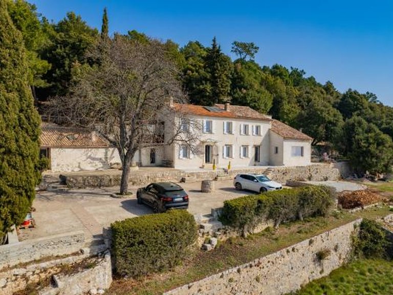 Villa for Sale in Grasse, Mougins, Valbonne, Grasse Area 7