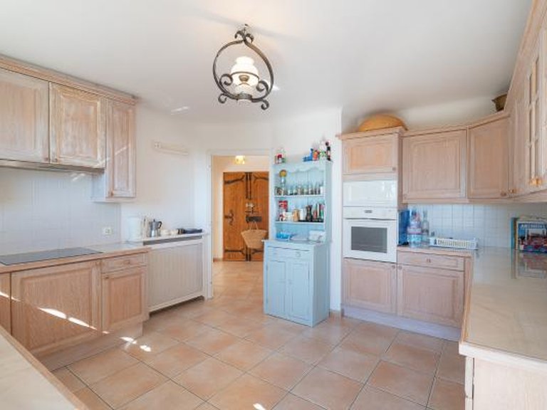 Villa for Sale in Roquefort Les Pins, Mougins, Valbonne, Grasse Area 8
