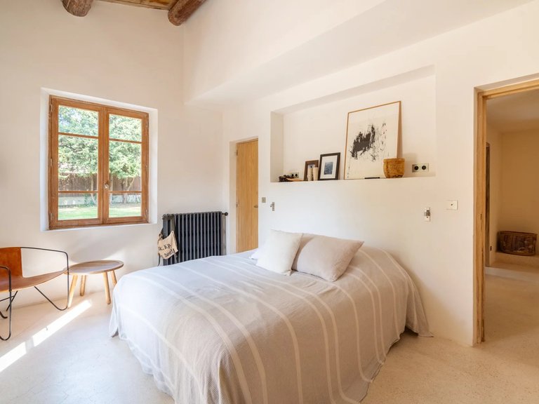 Villa for Sale in , Aix En Provence Area 13