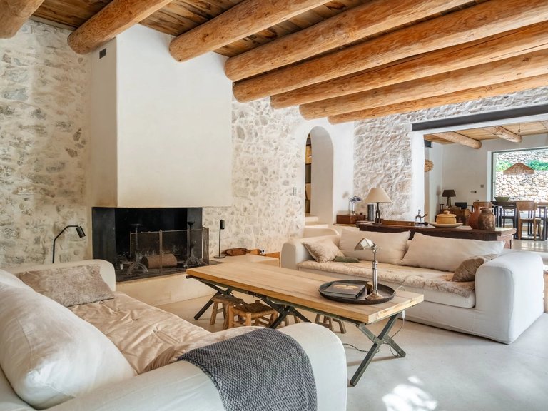 Villa for Sale in , Aix En Provence Area 4