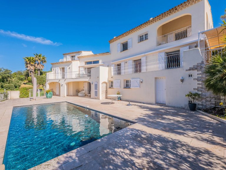 Villa for Sale in Les Issambres, St Raphaël, Ste Maxime Area 3