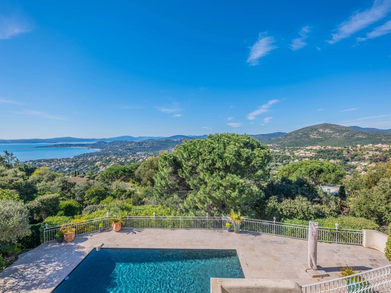 Villa for Sale in Les Issambres, St Raphaël, Ste Maxime Area 4