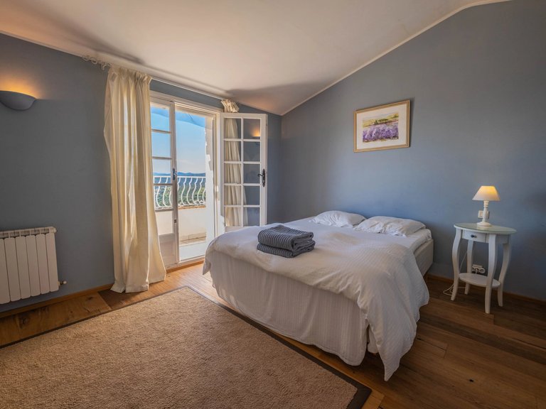 Villa for Sale in Les Issambres, St Raphaël, Ste Maxime Area 10