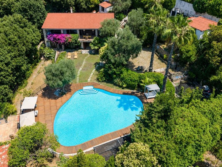Villa for Sale in Cannes, Cannes Area 15