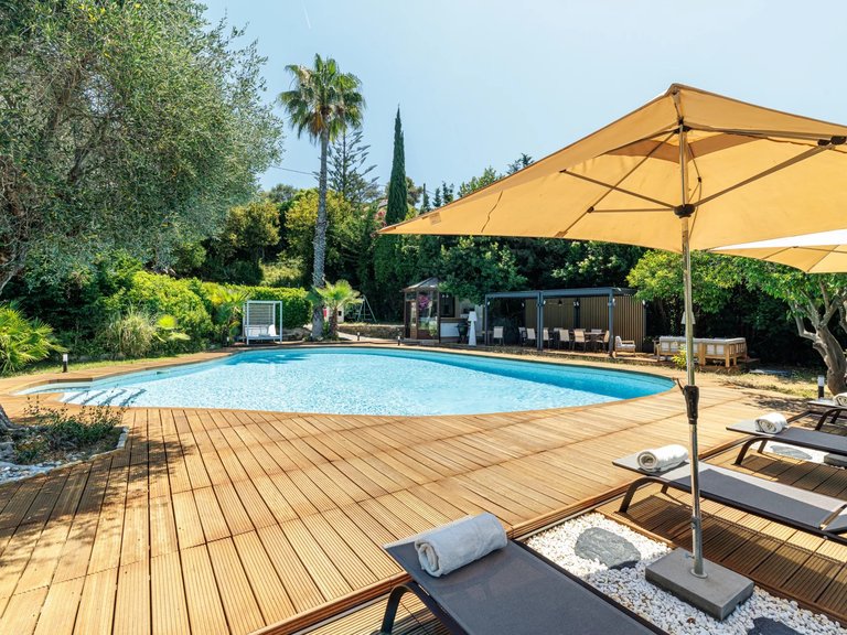 Villa for Sale in Cannes, Cannes Area 3