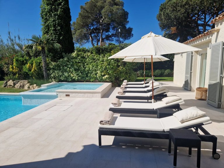 Villa for Sale in Saint Tropez, St. Tropez, Grimaud Area 3