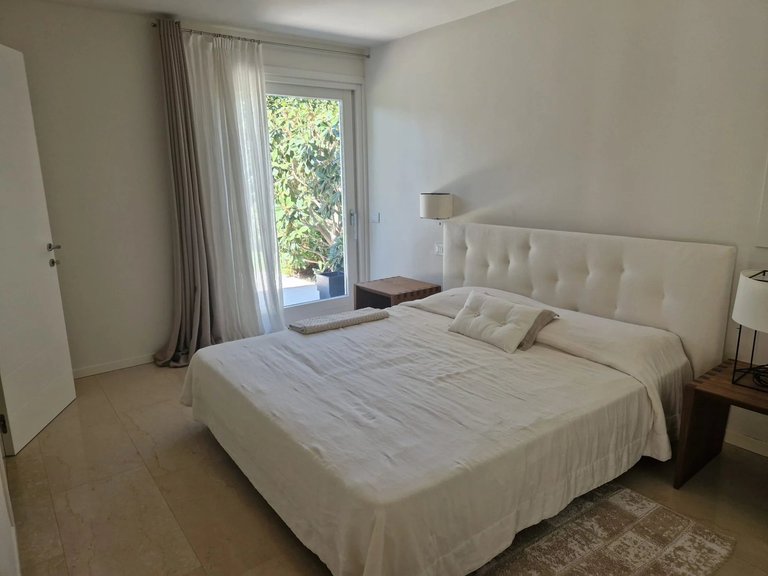 Villa for Sale in Saint Tropez, St. Tropez, Grimaud Area 10