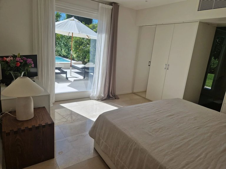 Villa for Sale in Saint Tropez, St. Tropez, Grimaud Area 11