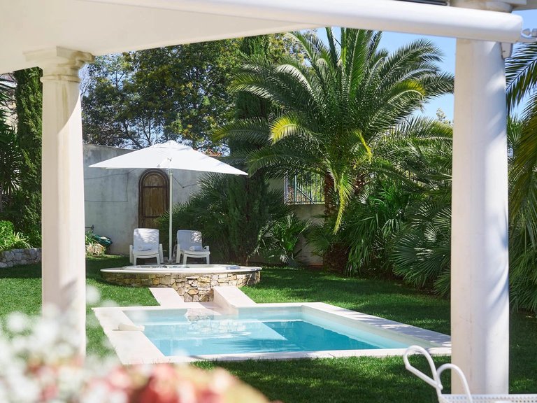 Villa for Sale in Cannes, Cannes Area 3