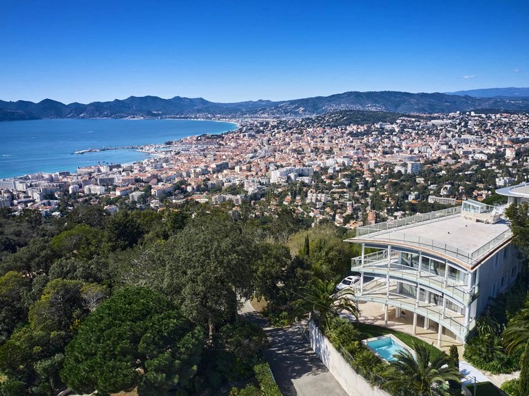 Villa for Sale in Cannes, Cannes Area 5