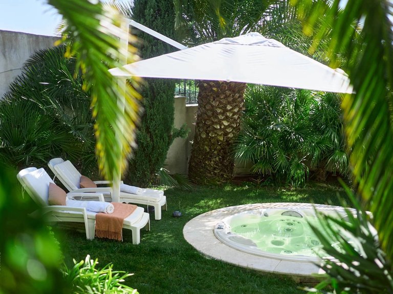 Villa for Sale in Cannes, Cannes Area 6