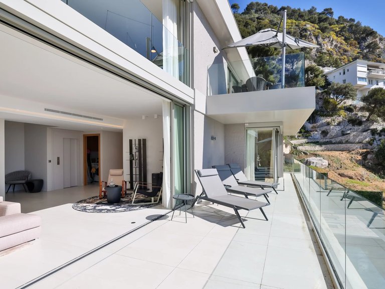 Villa for Sale in Villefranche Sur Mer, Villefranche, Cap Ferrat Area 18