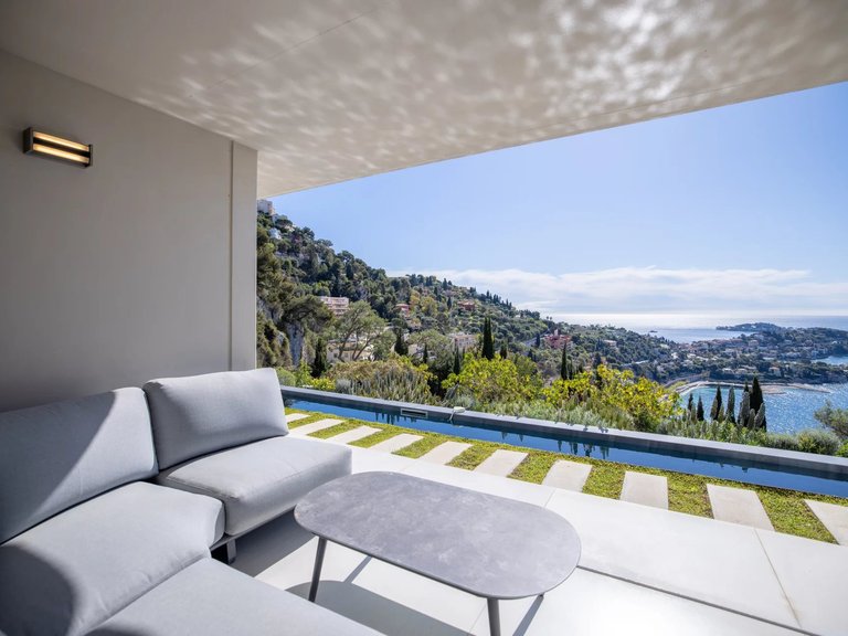 Villa for Sale in Villefranche Sur Mer, Villefranche, Cap Ferrat Area 19