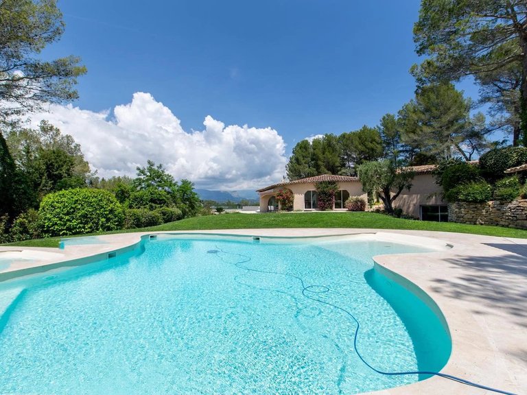 Villa for Sale in Mouans Sartoux, Mougins, Valbonne, Grasse Area 19