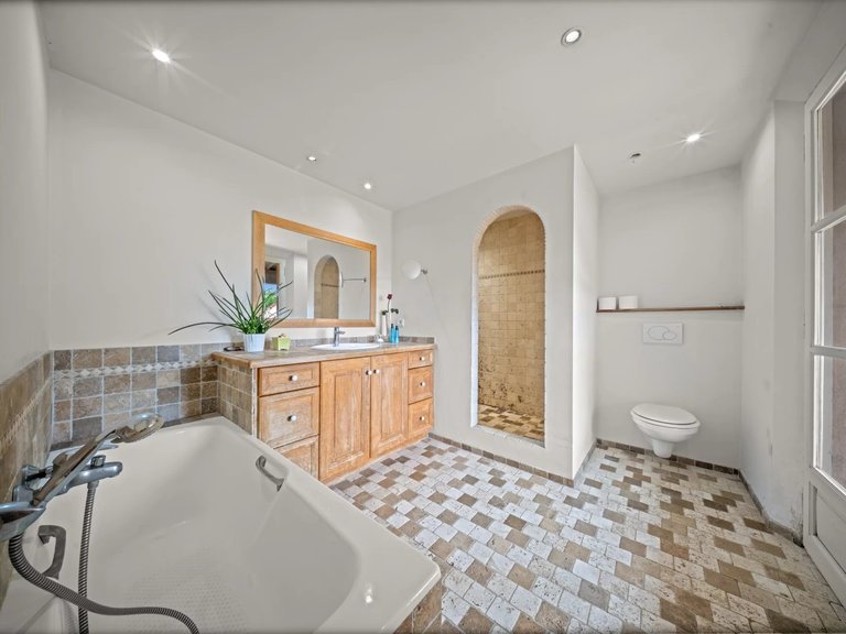 Villa for Sale in Valbonne, Mougins, Valbonne, Grasse Area 14