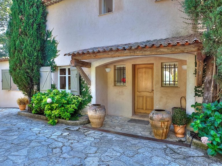 Villa for Sale in Valbonne, Mougins, Valbonne, Grasse Area 16