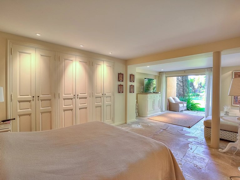 Villa for Sale in Mougins, Mougins, Valbonne, Grasse Area 9