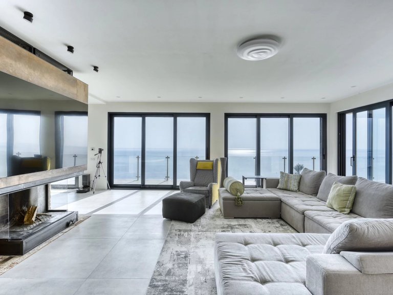 Villa for Sale in Theoule Sur Mer, Cannes Area 5